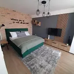 Center View 1 Apartment